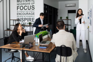 How to Manage Employee Performance Effectively in the Workplace